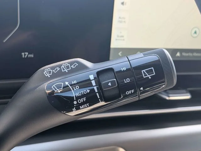 New 2026 Snow White Pearl Kia SX image 29