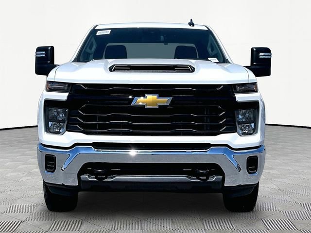 New 2026 Summit White Chevrolet WT image 2