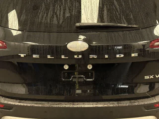 Used 2020 Ebony Black Kia SX image 28