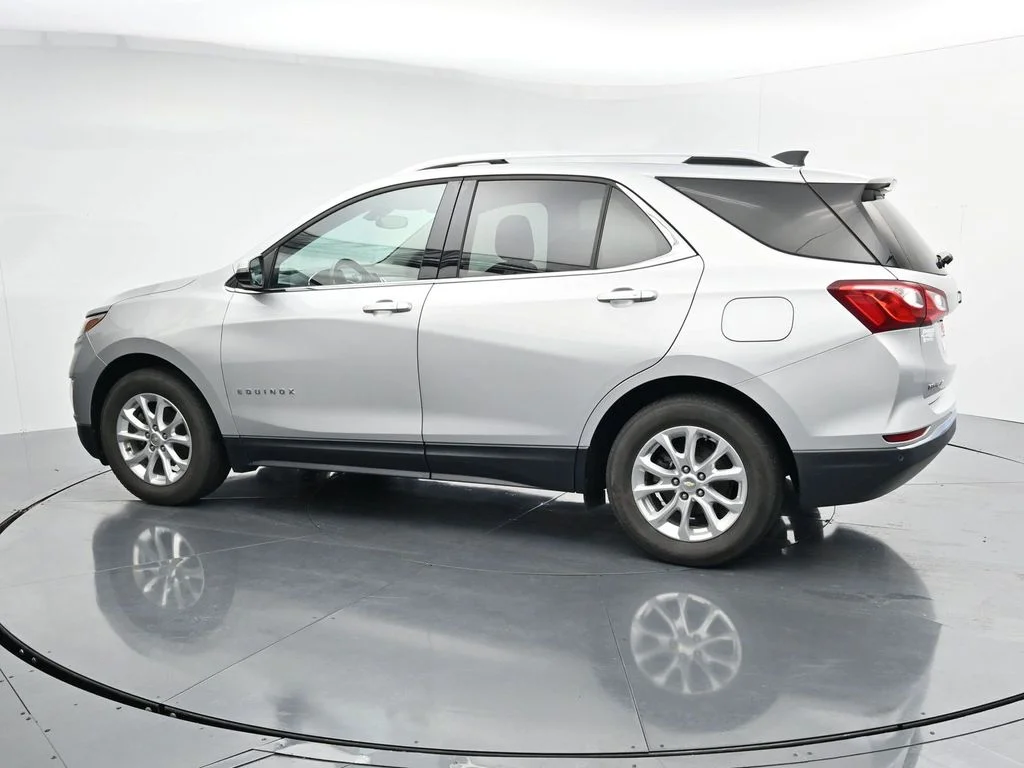 Used 2018 Silver Chevrolet LT image 4