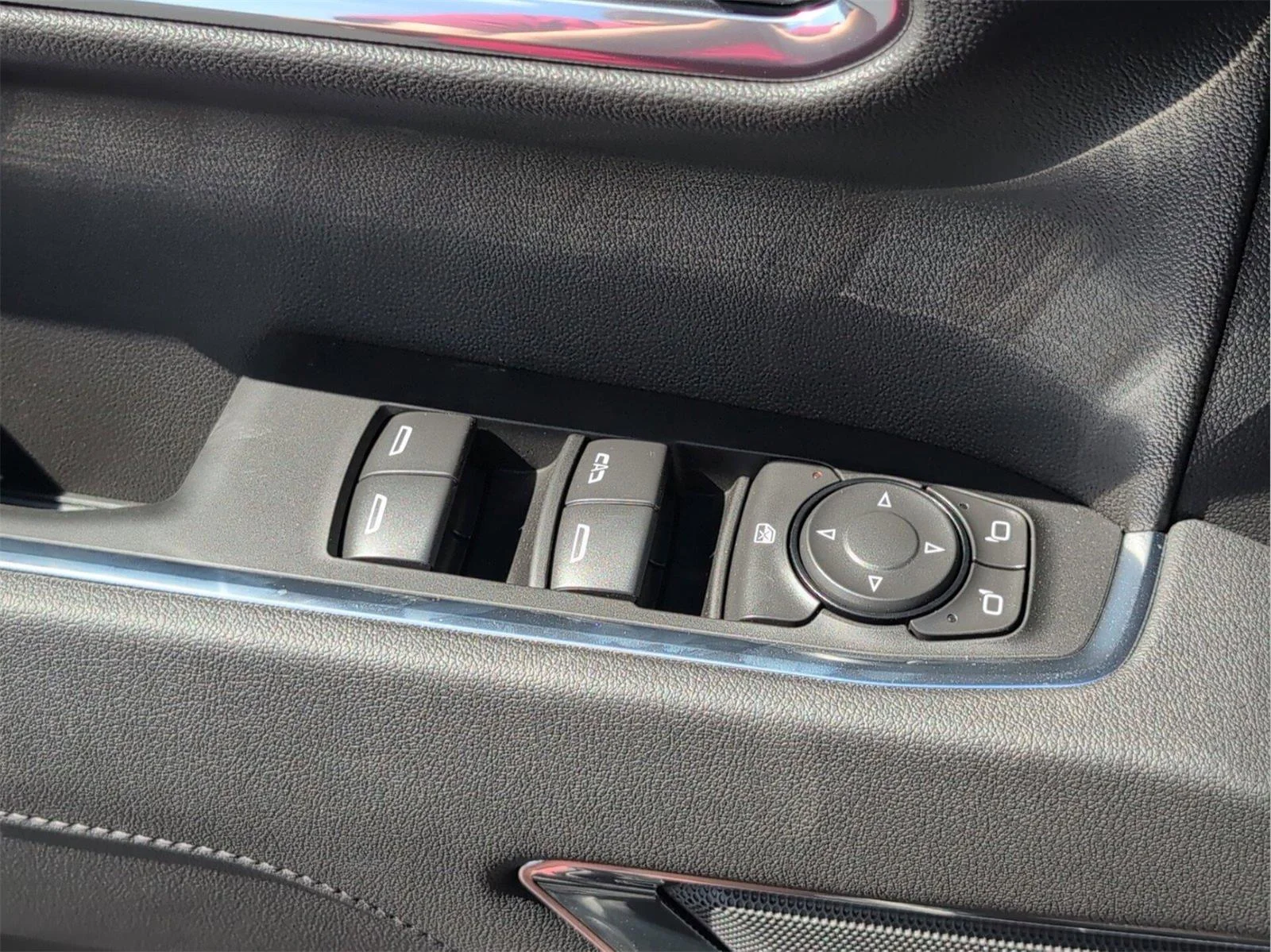 New 2026 Onyx Black GMC Elevation image 25