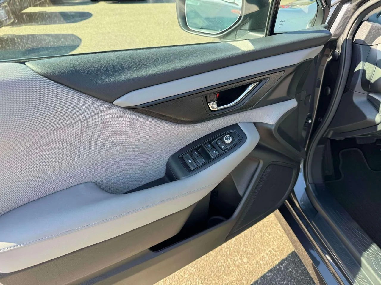 Used 2025 Magnetite Gray Metallic Subaru Premium image 18