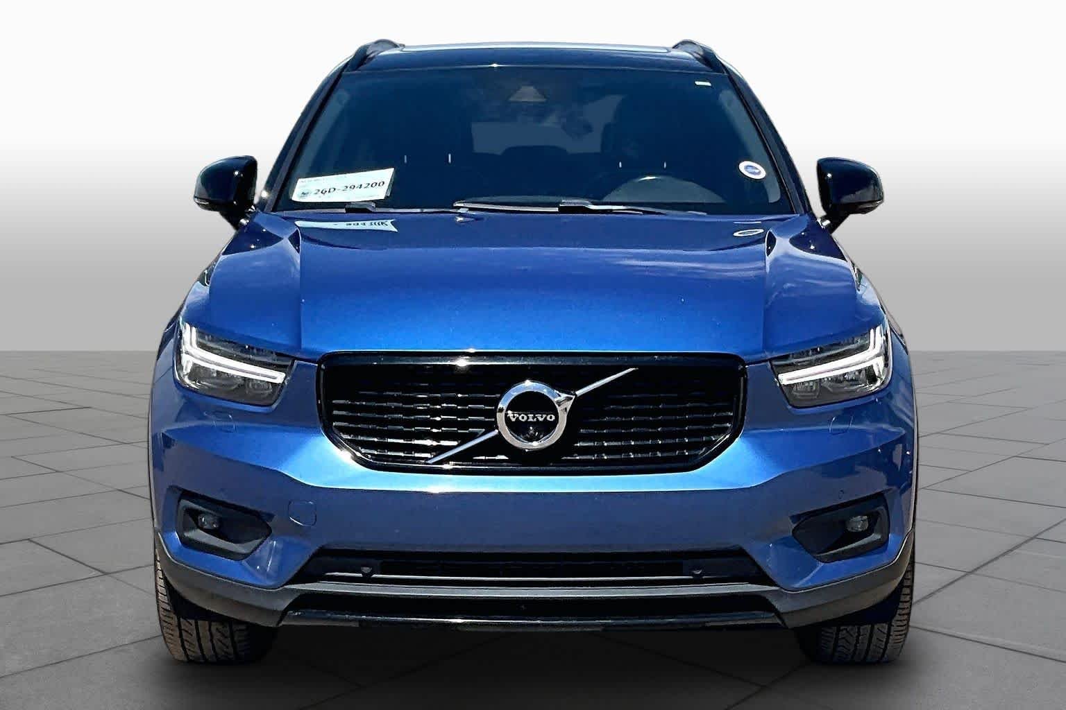 Pre-Owned 2021 Volvo XC40 R-Design
