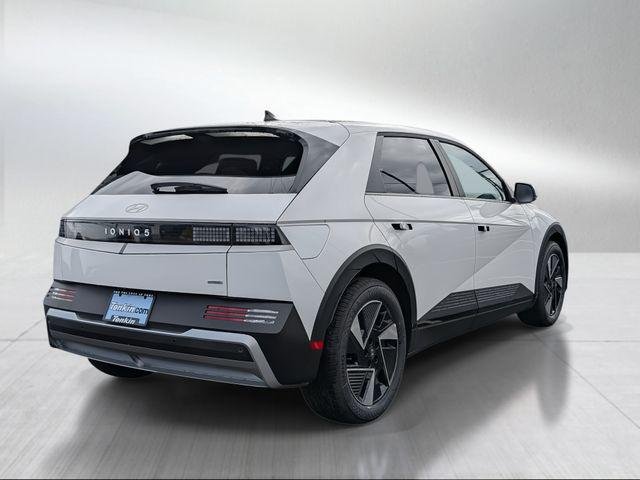 New 2026 White Hyundai SE image 3