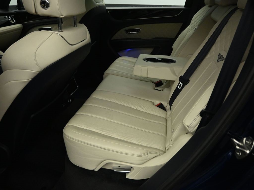 2021 BENTLEY BENTAYGA - Image 21