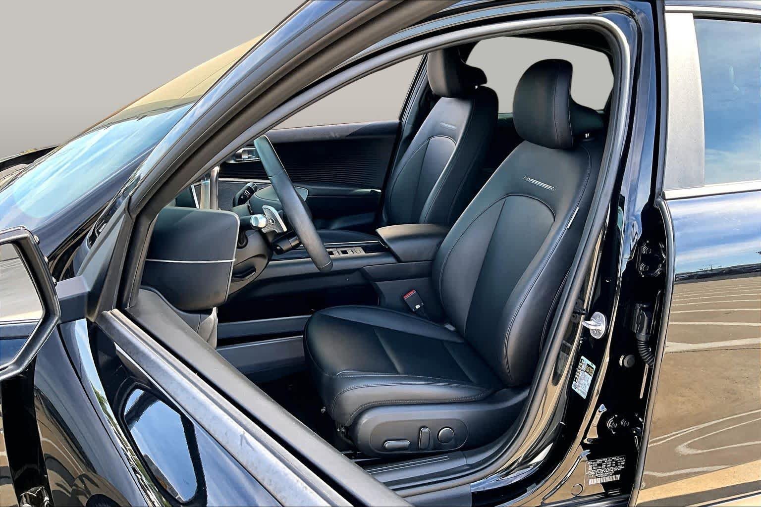Used 2023 Onyx Black Hyundai SEL image 7
