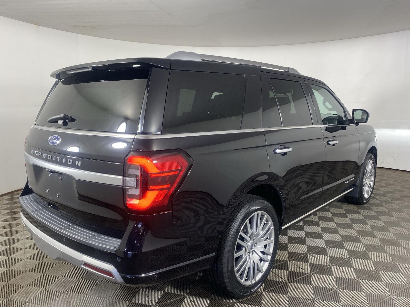 Used 2022 Agate Black Ford Platinum image 7