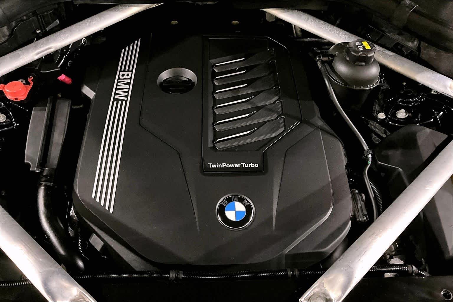 Used 2019 Carbon Black Metallic BMW xDrive40i image 30