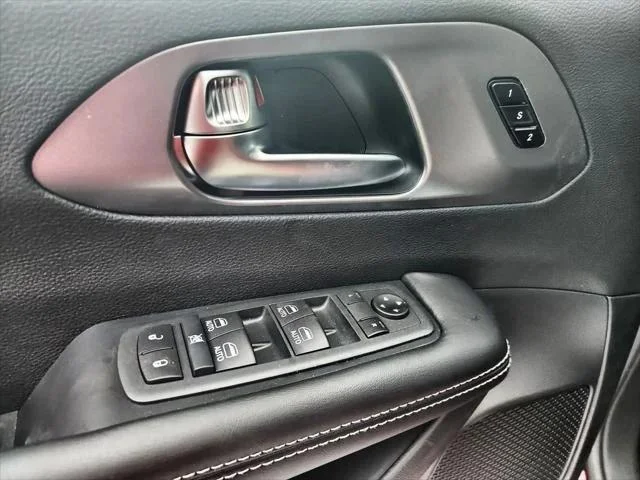 2026 Chrysler Pacifica Select - Photo 21