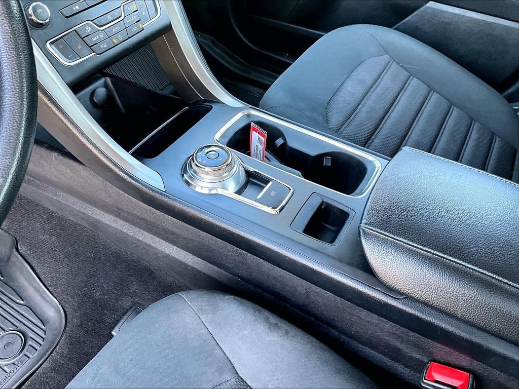 Used 2019 White Ford SE image 20