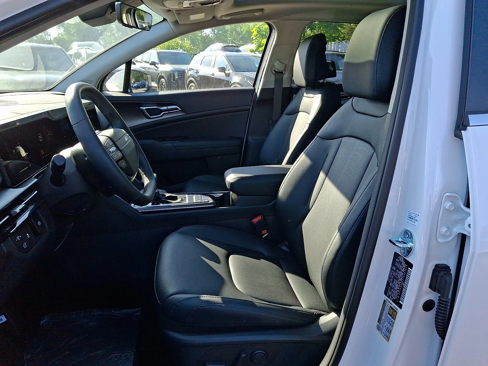 New 2026 Glacial White Pearl Kia EX image 6
