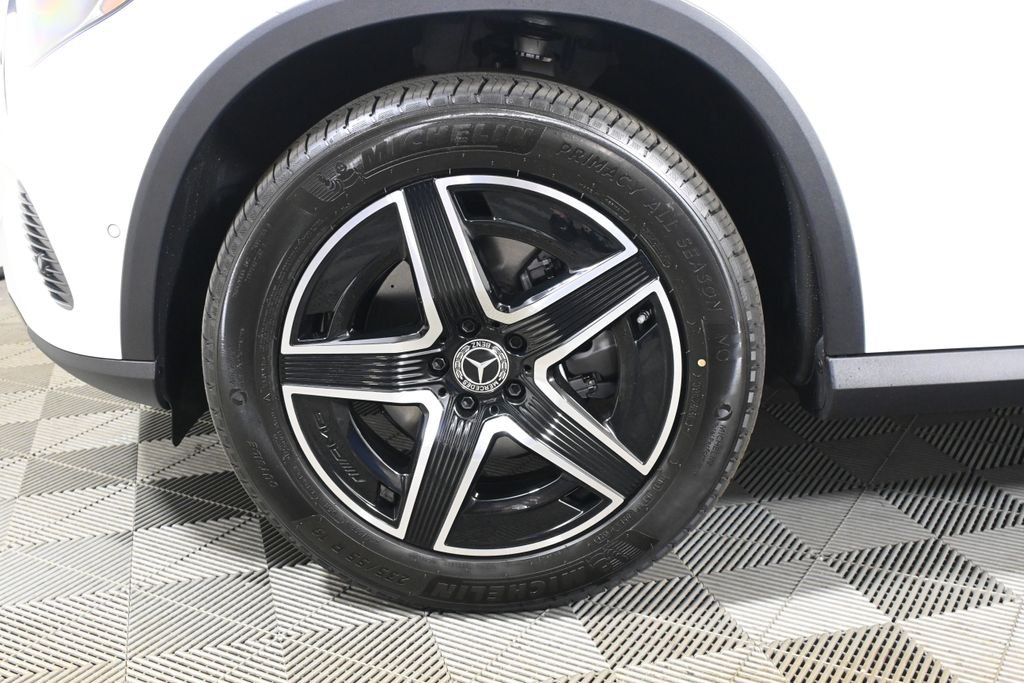 Used 2026 Polar White Mercedes-Benz GLC 300 image 10