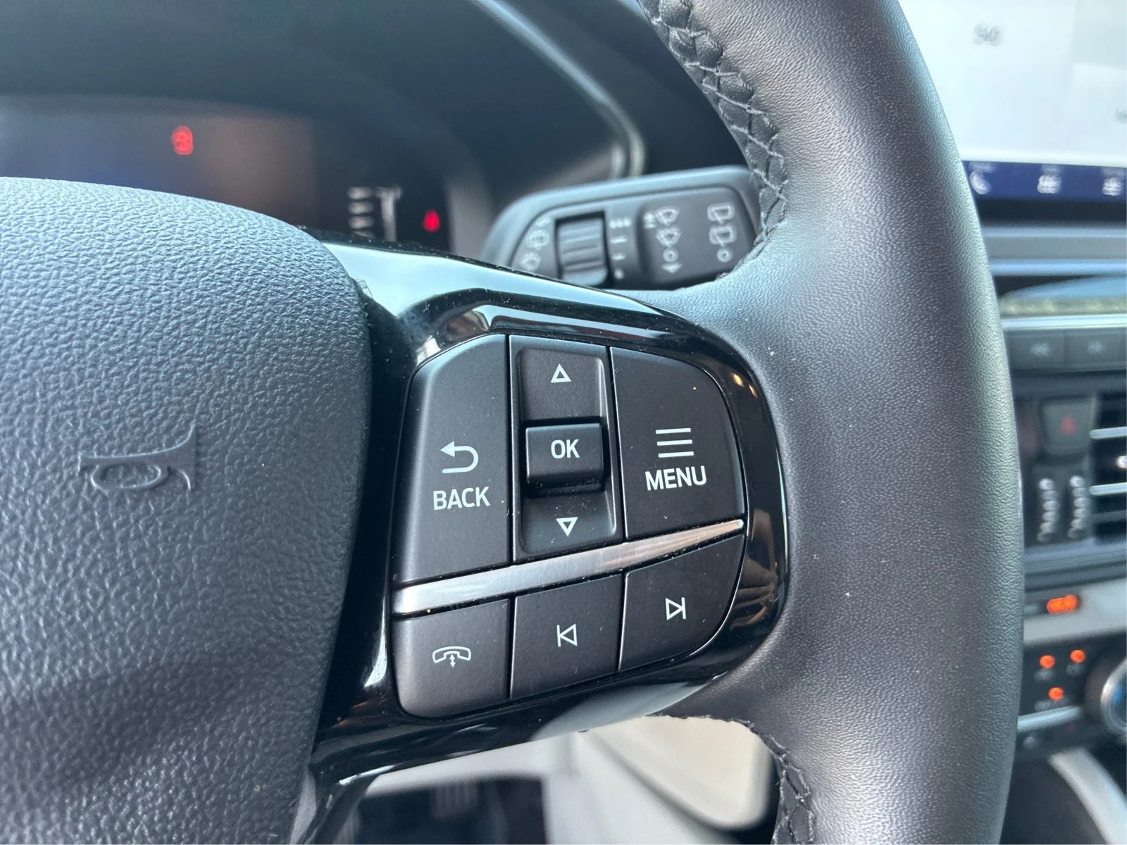 Used 2024 Silver Ford Active image 23