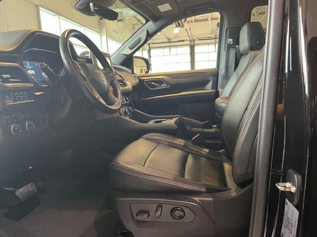 Used 2023 Black Chevrolet High Country image 17
