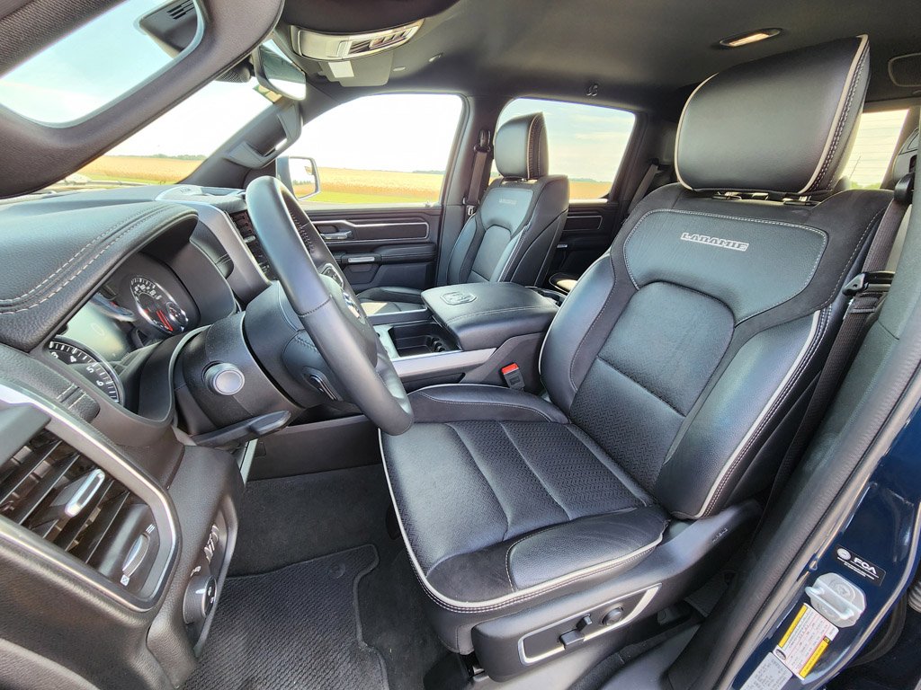 Used 2023 Patriot Blue Pearlcoat Ram Laramie image 14