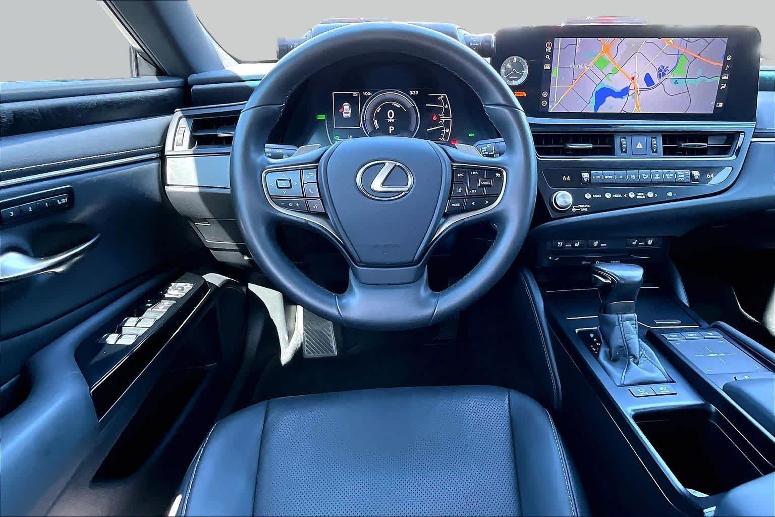 Used 2022 Matador Red Mica Lexus  image 5