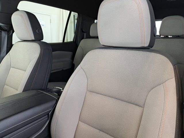 2025 Chevrolet Traverse LT - Photo 25