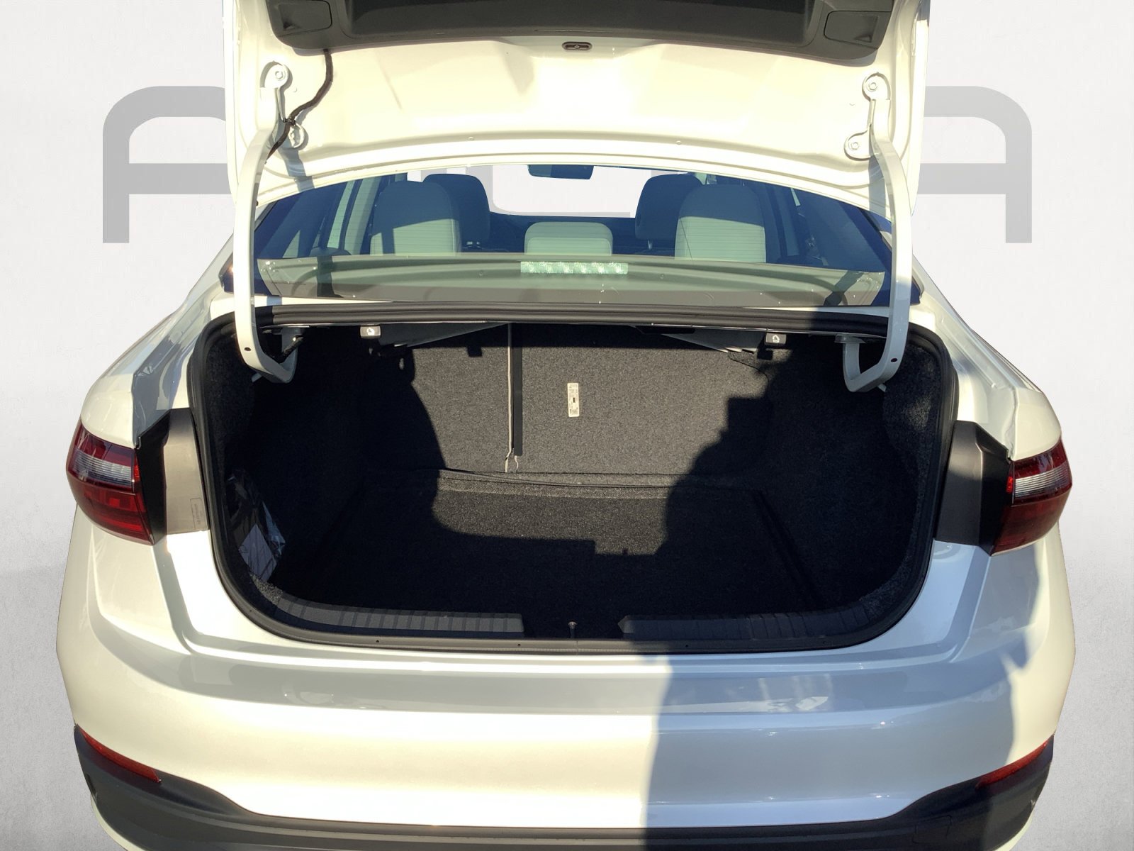 New 2026 Opal White Pearl Volkswagen SE image 10
