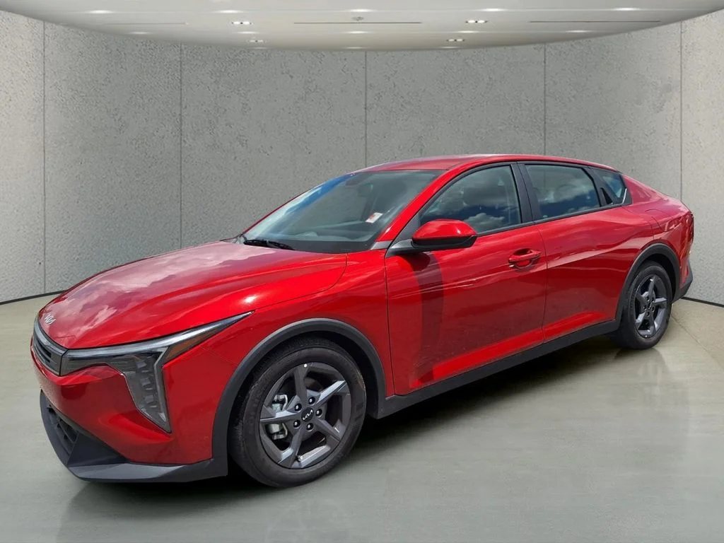 2025 Kia K4 LXS AT's photo