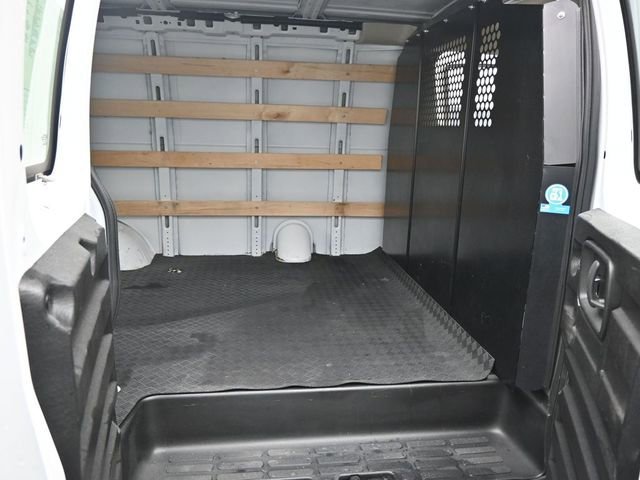 2024 GMC Savana Cargo Work Van - Photo 12