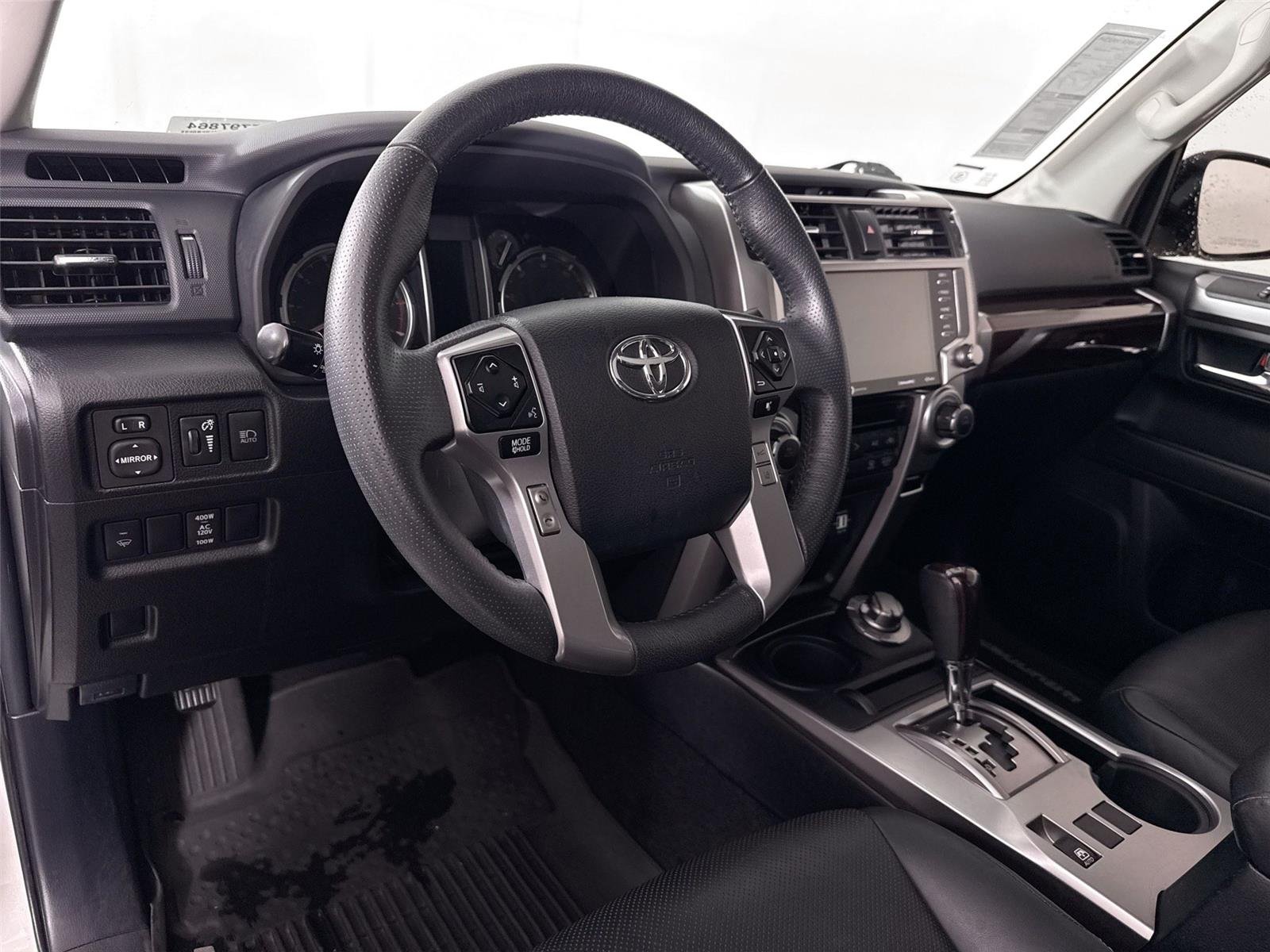 Used 2020 Blizzard Pearl Toyota Limited image 4