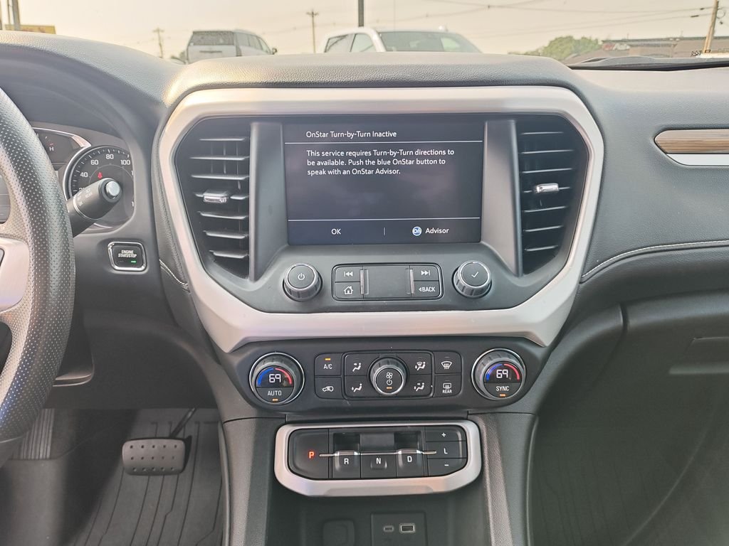 Used 2023 White GMC SLE image 21