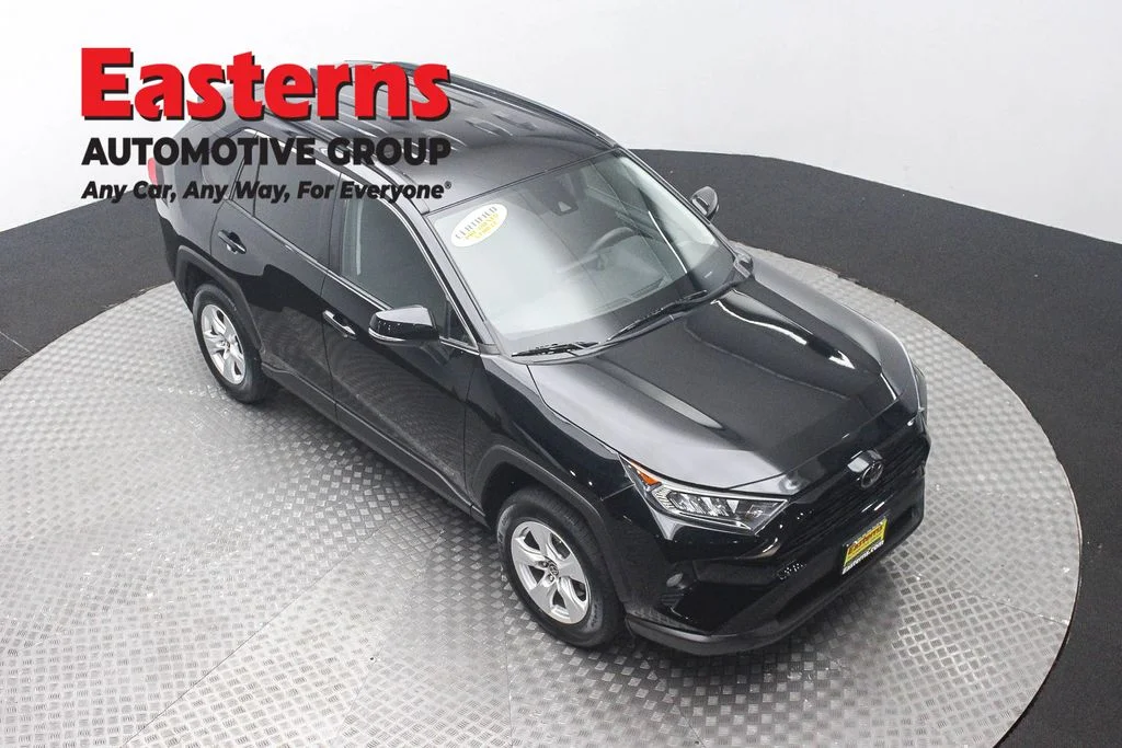 Used 2021 Black Toyota XLE image 3