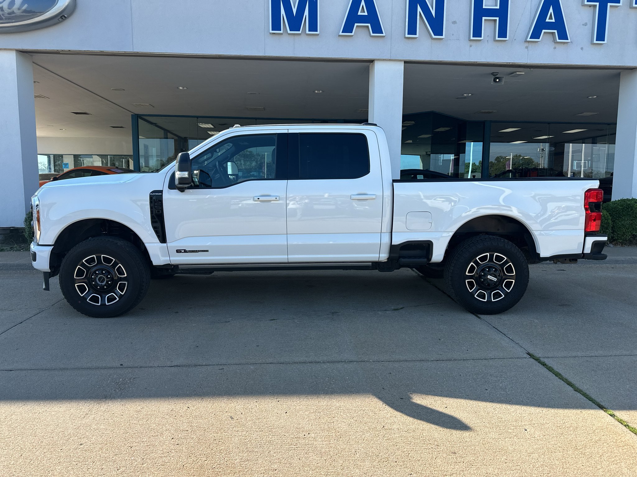 Used 2025 Star White Metallic Tri-Coat Ford Platinum image 12