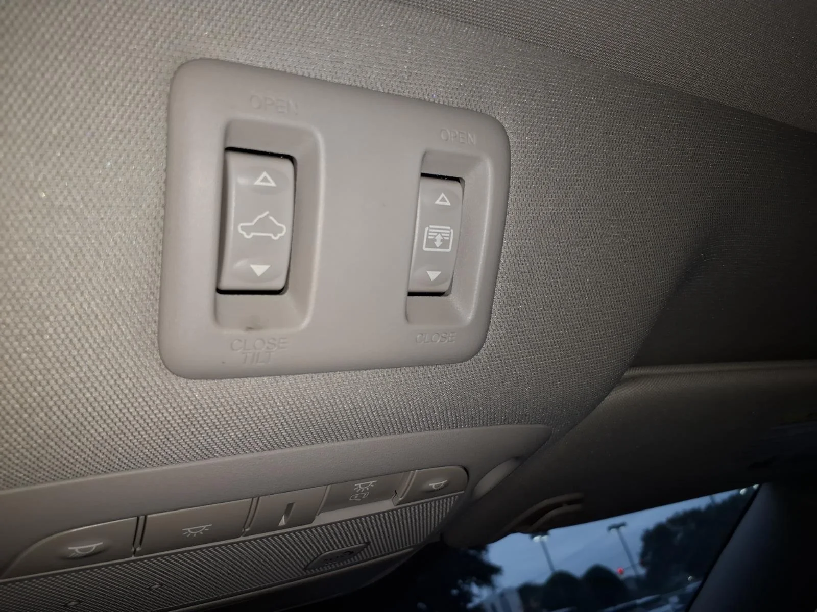 Used 2023 Super Black Nissan Platinum image 18