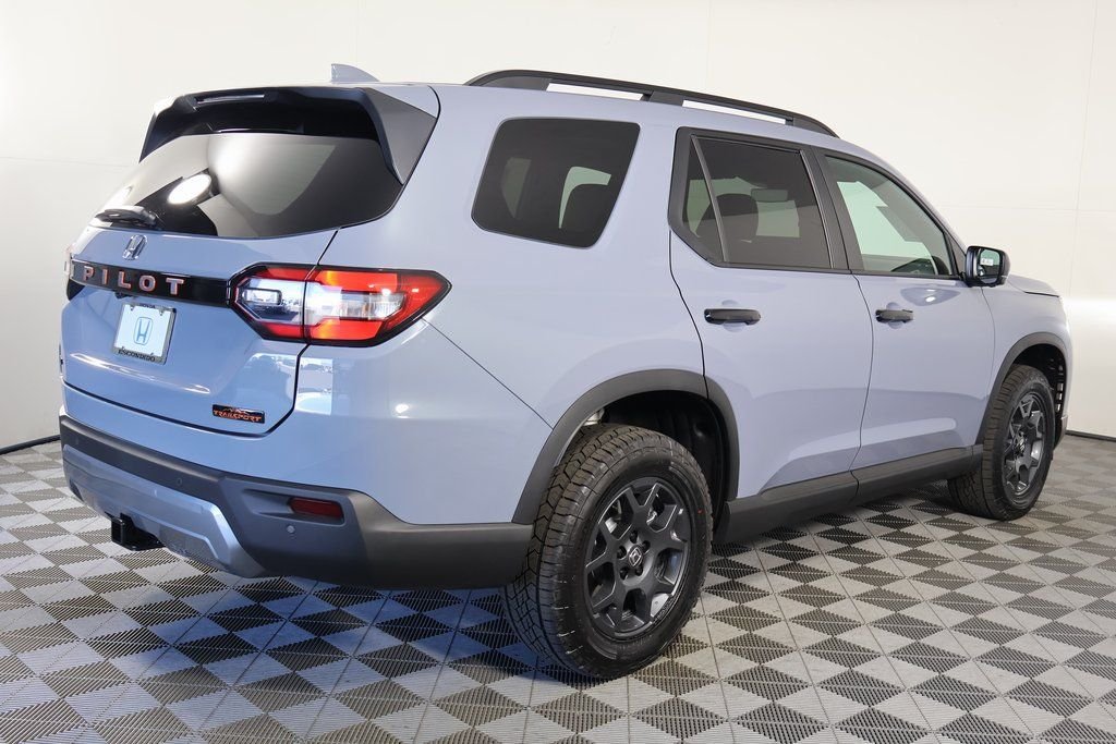 New 2026 Sonic Gray Pearl Honda TrailSport image 2