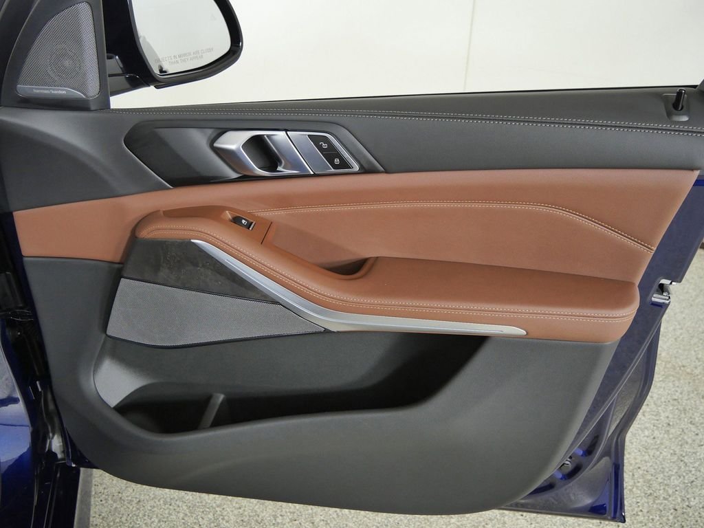 New 2026 Tanzanite Blue II Metallic BMW xDrive40i image 19