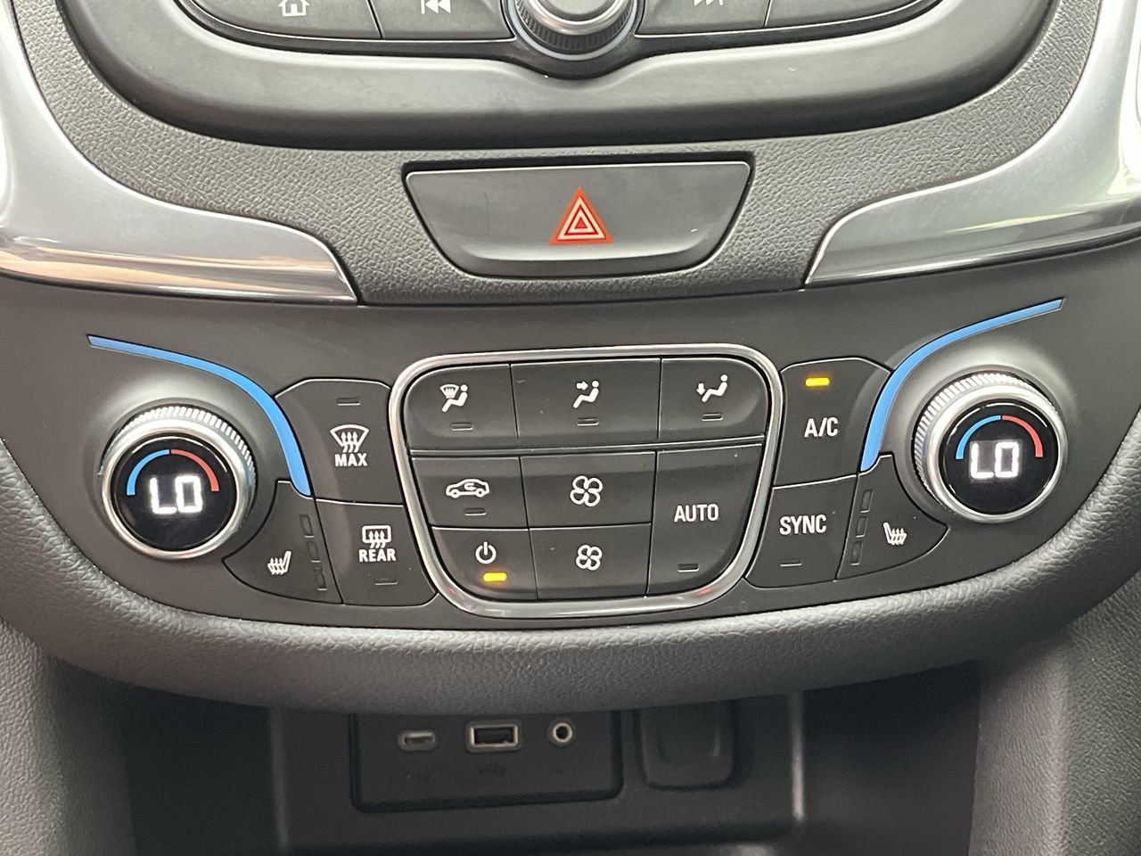 2020 Chevrolet Equinox LT - Photo 20