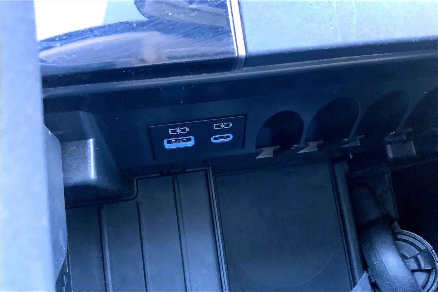 Used 2023 Ice Cap Toyota SR5 image 34