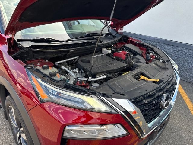 Used 2022 Scarlet Ember Tintcoat Nissan SL image 18