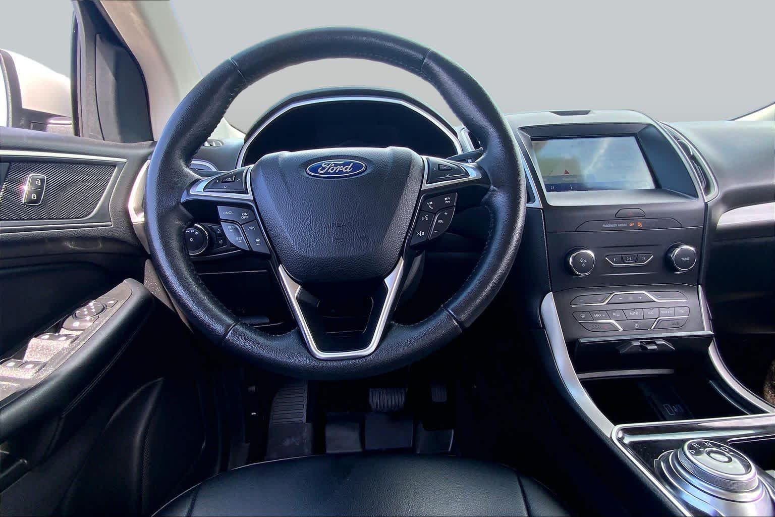 Used 2020 Star White Metallic Tri-Coat Ford SEL image 6