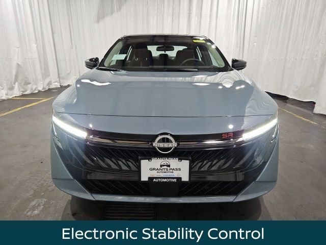 2026 Nissan Sentra SR - Photo 8