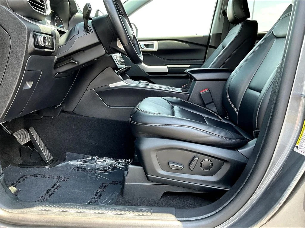 Certified Used 2023 Gray Ford XLT image 41