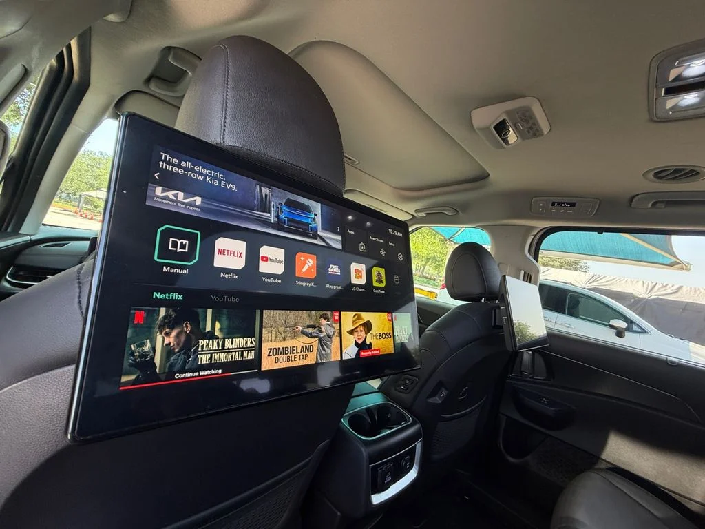 Used 2025 Black Kia SX Prestige image 22