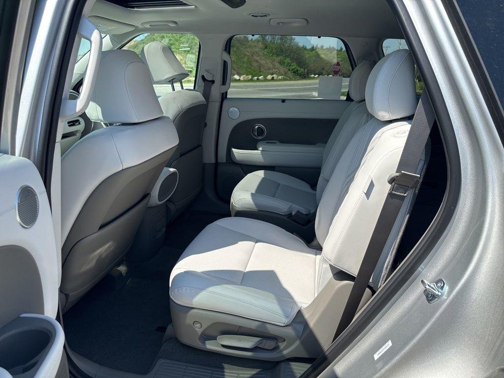 New 2026 Silver Hyundai SEL Premium AWD image 22
