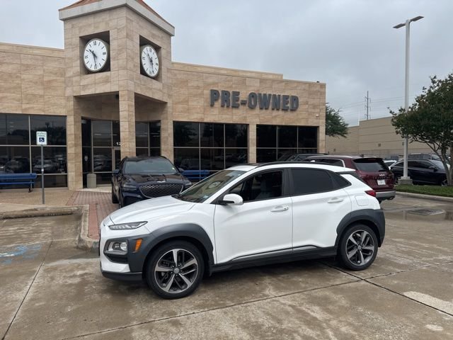Used 2021 White Hyundai Limited image 1