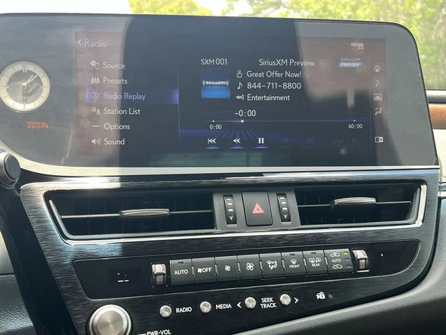 Used 2022 White Lexus 350 image 20