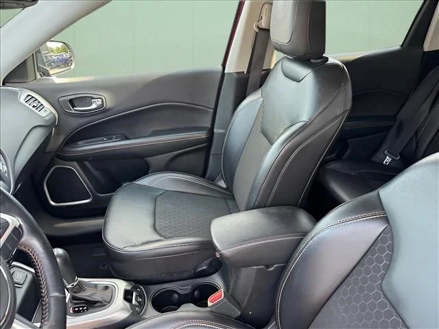 Used 2021 Red Jeep Latitude image 7