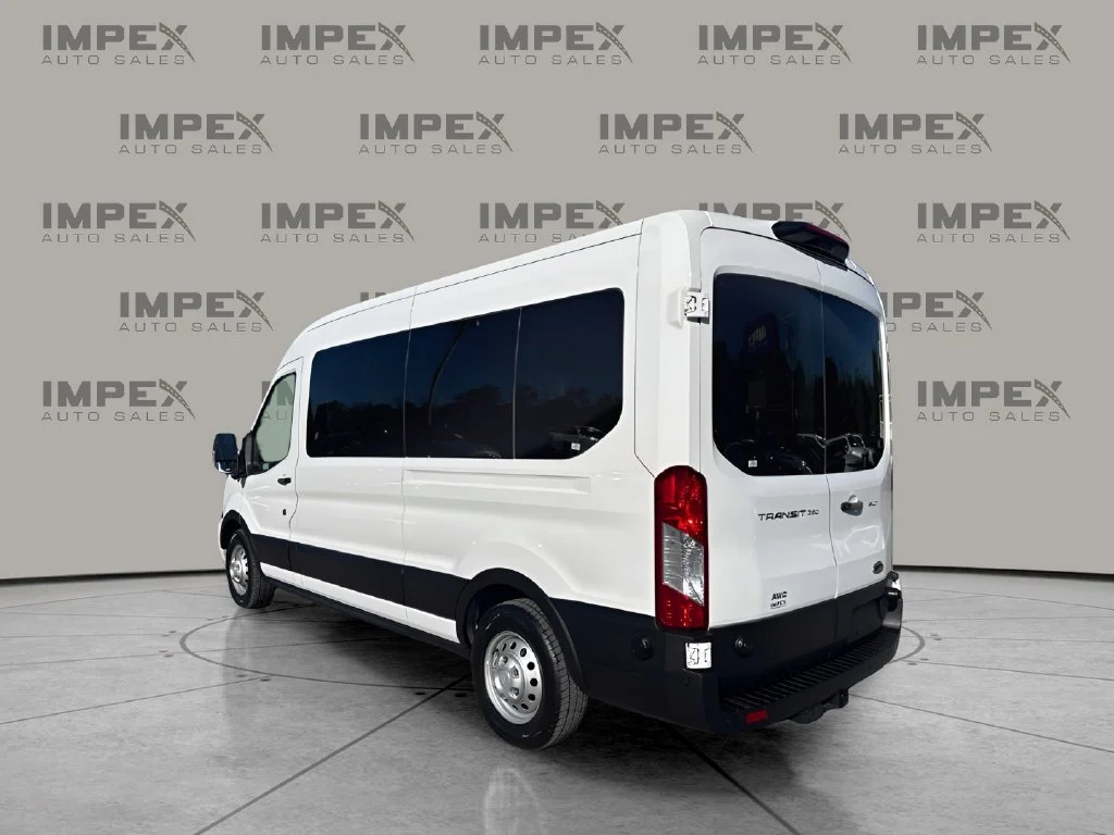 Used 2024 White Ford XLT image 3