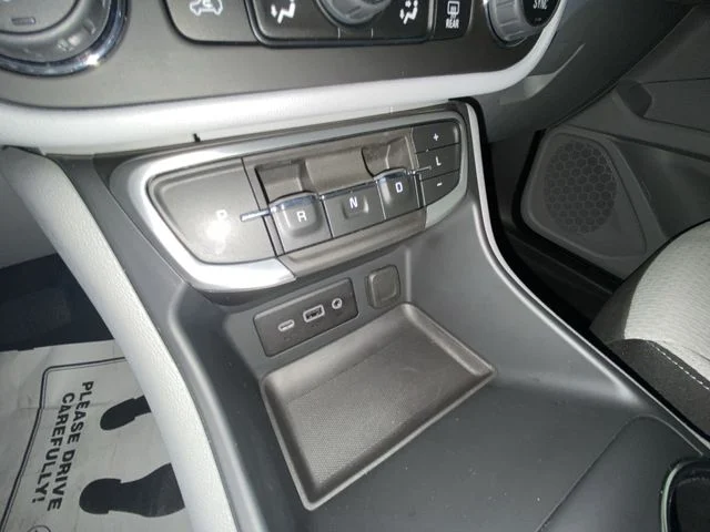 Used 2024 Blue GMC SLE image 20