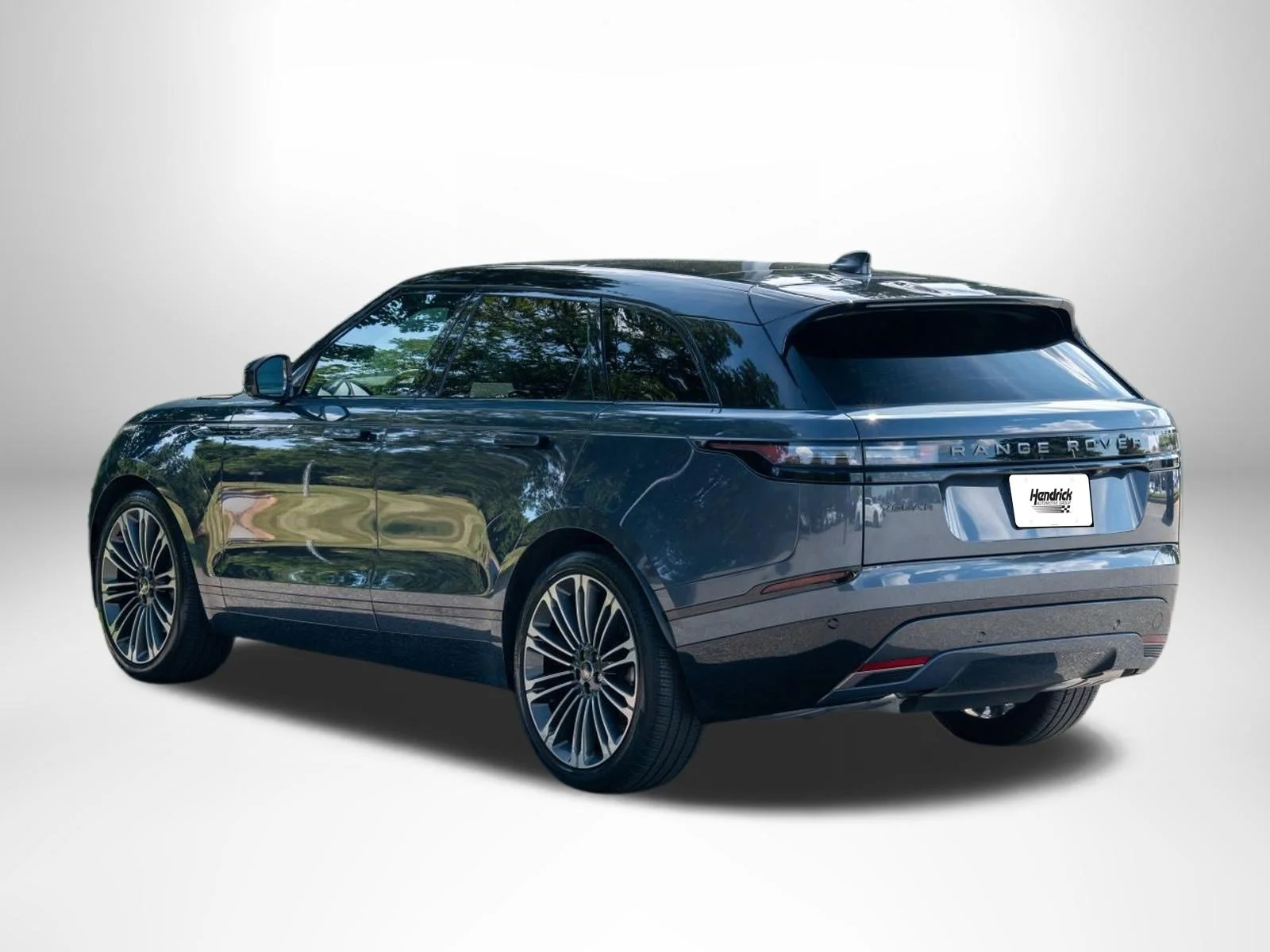 Used 2024 Varesine Blue Metallic Land Rover Dynamic HSE image 6