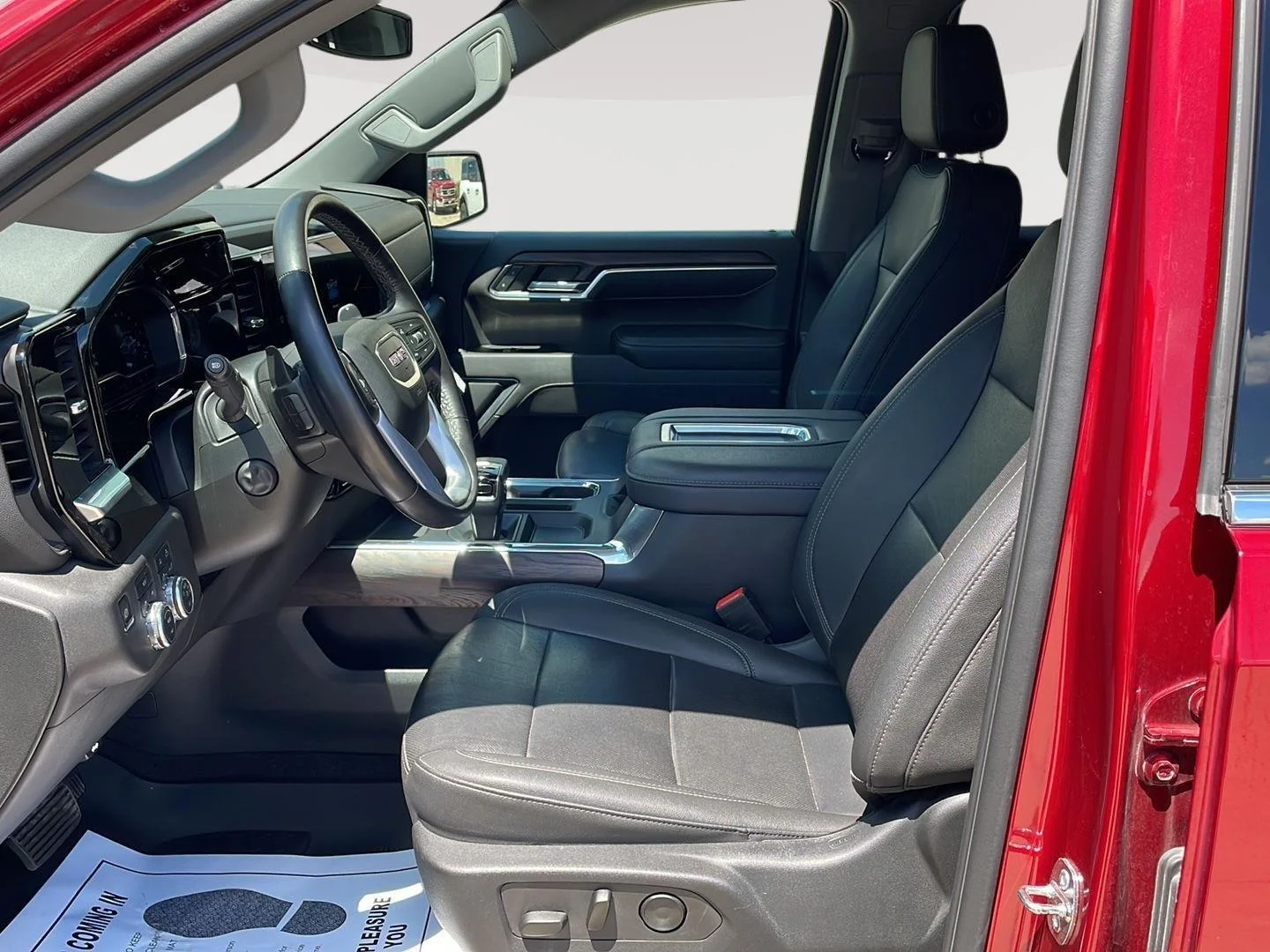 Used 2022 Cayenne Red Tintcoat GMC SLT image 9