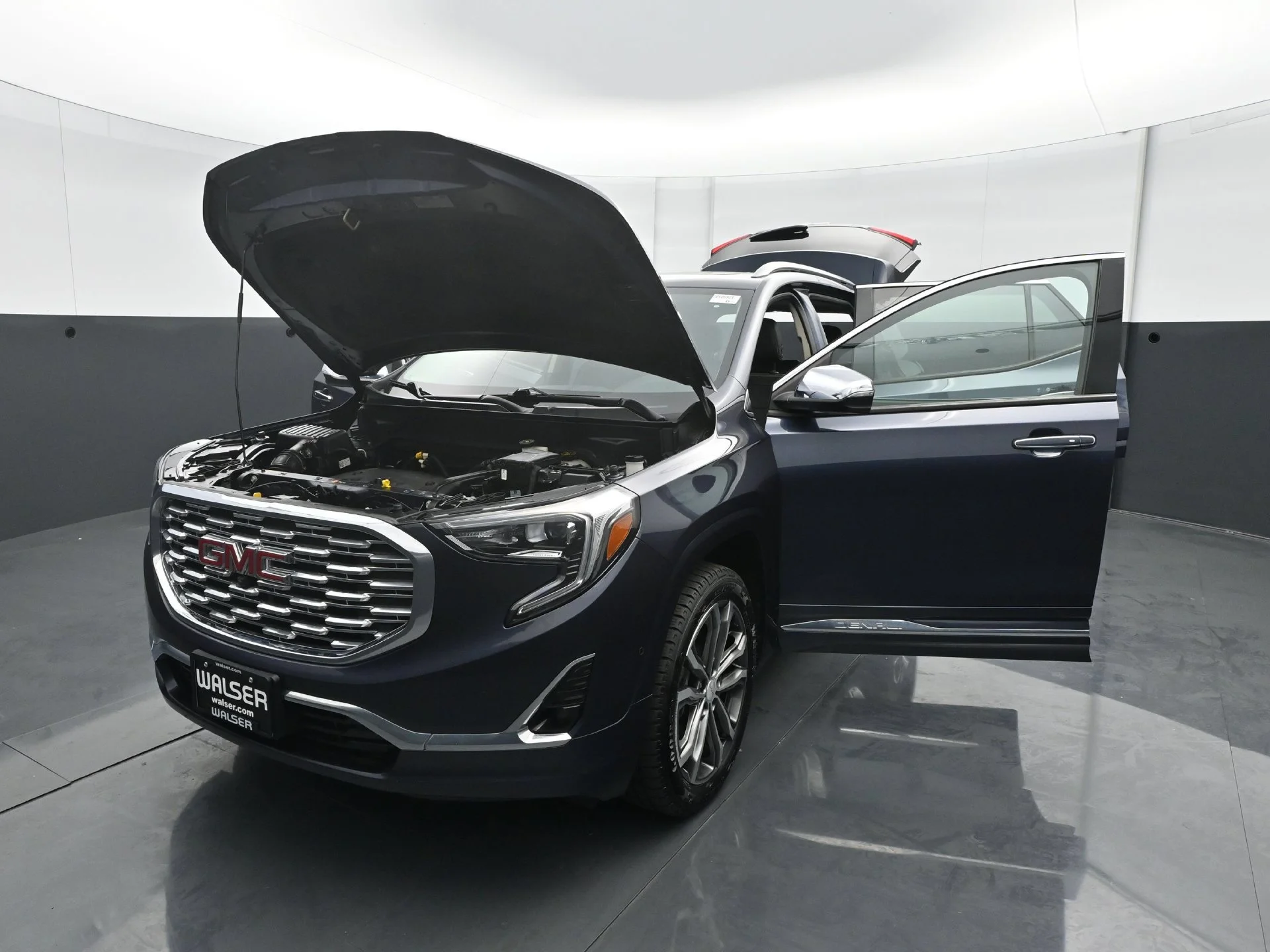 Used 2018 Blue Steel Metallic GMC Denali image 31