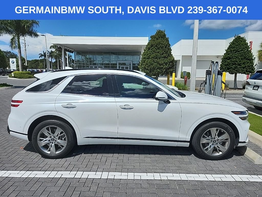 Used 2022 White Genesis 3.5T Sport image 7