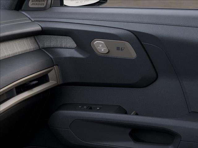 New 2027 Ivory Silver Kia SX-PRESTIGE image 25