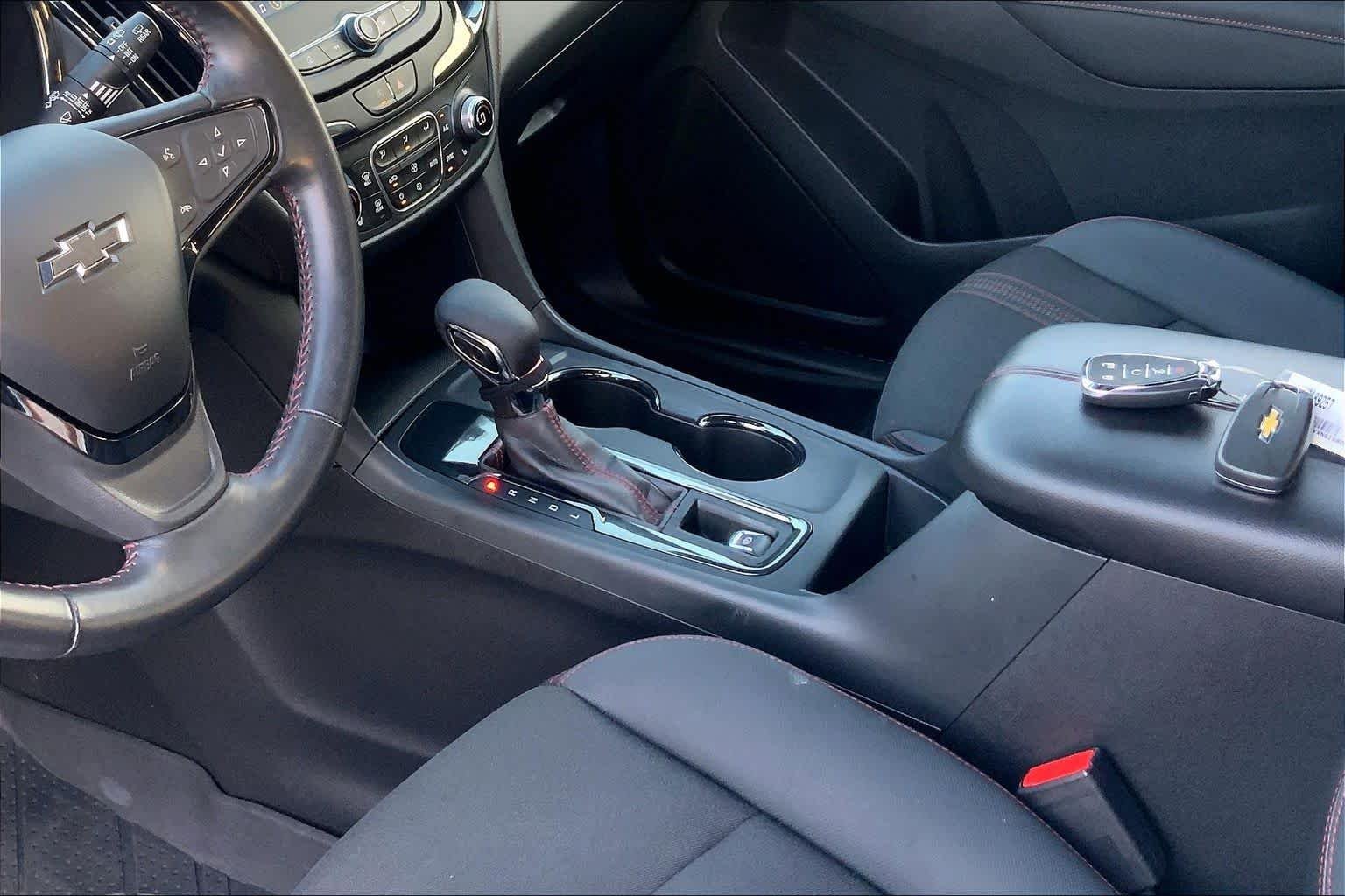 Used 2022 Summit White Chevrolet RS image 15